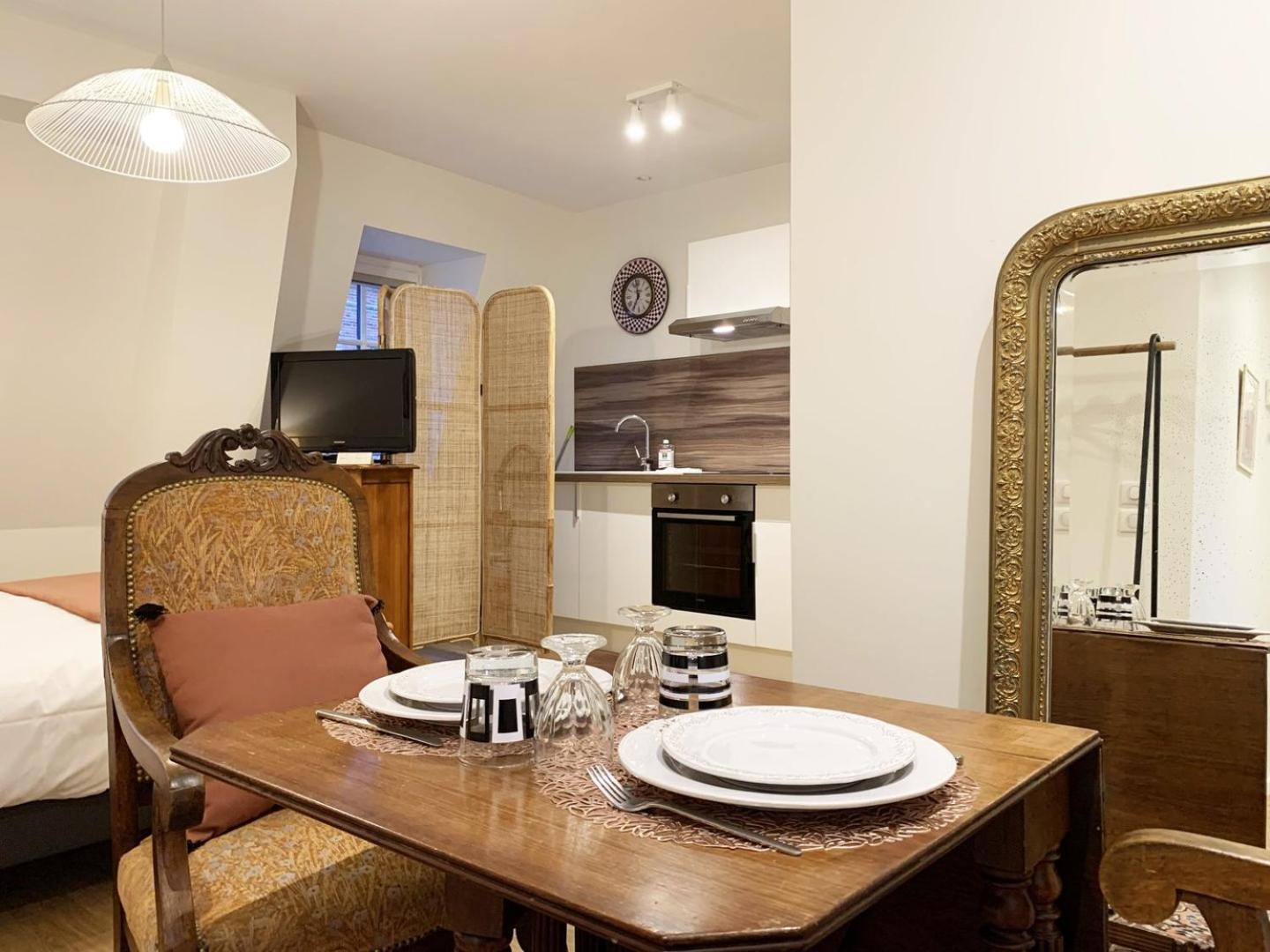 Monet - Appartement Pour 2 Personnes Chartres Bagian luar foto